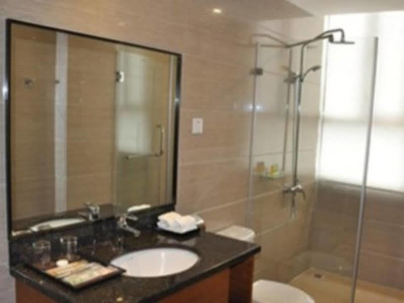 Wosen Hotel Дунгуань Экстерьер фото